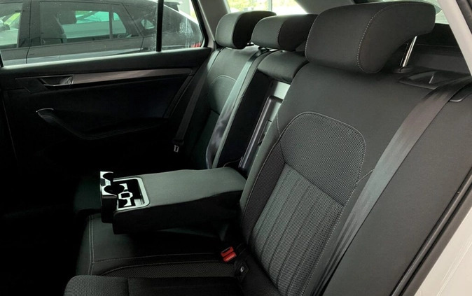 Skoda Superb cena 198700 przebieg: 1, rok produkcji 2024 z Gogolin małe 704